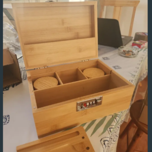 Cajita de madera organizadora para fumador de marihuana